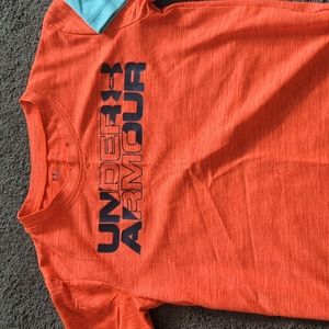 Two Under Armour size 5 boys silky tshirts